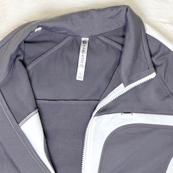 Fabletics Jojo Performance Jacket S - Picture 14 of 14